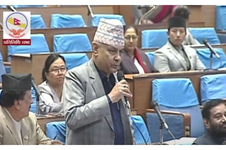 आफ्नो अभिव्यक्तिप्रति कांग्रेस मुख्य सचेतक घिमिरेले संसदबाटै मागे माफी