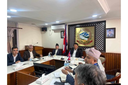 काठमाडौँको प्रदूषणलाई मध्यनजर गर्दै, हप्ताको दुई दिन सार्वजनिक बिदा दिन सुझाव