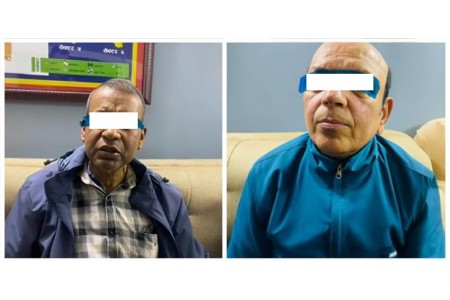 नेपाल प्रहरीले ४० लाख रुपैयाँसहित दुई जनालाई पक्राउ गरेको छ