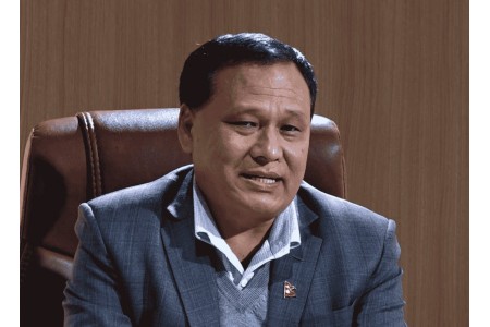 कुलमान घिसिङको रिट प्रधानन्यायाधीश राउतसहितको इजलासमा पेश
