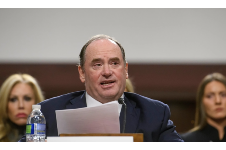 इरानसँग जारी लडाइँका बीच अमेरिकी नौसेना सचिव फेलानले दिए राजीनामा