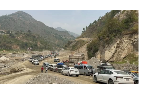 बाढीले क्षति पुर्याएको बीपी राजमार्ग पुनर्निर्माण तीव्र, जाइका मार्फत २ अर्ब ६० करोडमा ३.२ किमि सडक निर्माण हुने