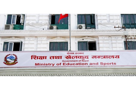 भोटेकोशी बाढीपीडित बालबालिकालाई छात्रवृत्ति