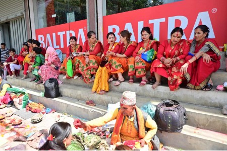 ऋषिपञ्चमीमा ऋषेश्वर महादेव मन्दिरमा श्रद्धालुको भीड