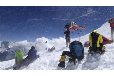 हिमलुङ हिमालमा हिमपहिरो : ४ नेपालीको मृत्यु, १२ जना बेपत्ता, खोजी तथा उद्धार जारी
