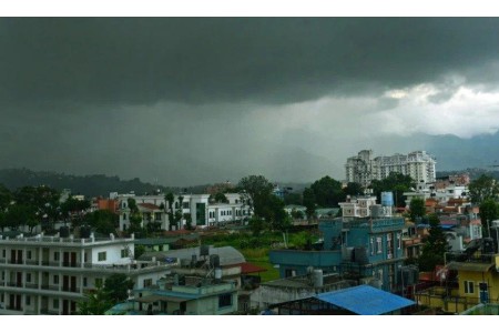 नेपालमा फेरि वर्षा बढ्ने, चार प्रदेशमा हिमपातको सम्भावना