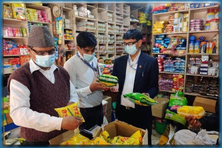 चाडपर्व नजिकिएसँगै काठमाडौं महानगरपालिकाले बजार अनुगमन तीव्र पारेको छ