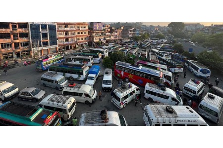 दशैं मनाउन काठमाडौँबाट दुई लाखभन्दा बढी यात्रु बाहिरिए