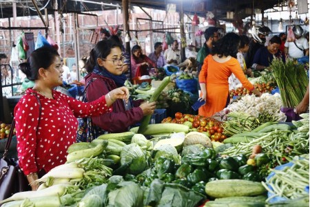 दशैंअघि खाद्यान्नको मूल्य बढ्दा उपभोक्ता मारमा