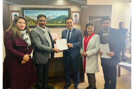 रुसमा हुने मानवतस्करी रोक्न श्रममन्त्री भण्डारीको ध्यानार्कषण