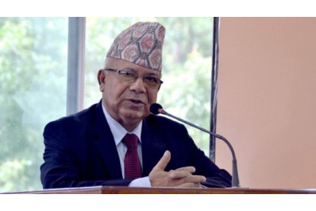 सरकार मुलुकको अर्थतन्त्रमा देखा परेको सङ्कट समाधानमा लाग्नुपर्छ : अध्यक्ष नेपाल