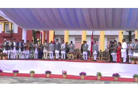 प्रधानमन्त्री ओलीसहित दुई उपप्रधान र १९ मन्त्रीले लिए शपथ