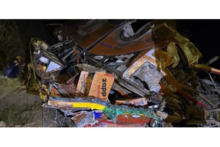 धादिङ बस दुर्घटनाः  ११ पुरुष र ६ महिलाको मृत्यु