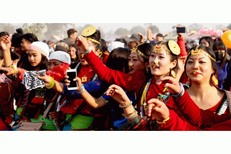 किराँत समुदायले उँभौली पर्व मनाउँदै