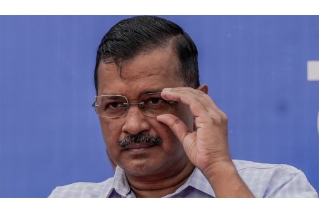 अरविन्द केजरीवालको संकट बढ्दै, सीबीआईले हिरासतमा लियो