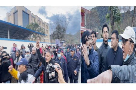 रास्वपा कार्यकर्ताद्वारा अदालत अगाडी प्रधानमन्त्रीविरुद्ध नाराबाजीः सुर्यदर्शन सहकारी पिडितहरुले गरे विरोध