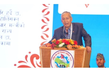एक दशकपछि कोही पनि वैदेशिक रोजगारीमा जानुनपर्ने अवस्थाको सिर्जना गर्नुपर्छ : युवराज खतिवडा