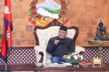 कुनै दल फुुटाउने र मिलाउने काम म गर्दिँन : प्रधानमन्त्री ओली