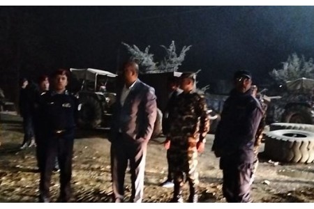 नदीजन्य पदार्थको अवैध दोहन आशङ्कामा क्रसरमा मुख्यमन्त्री सिंहको छापा