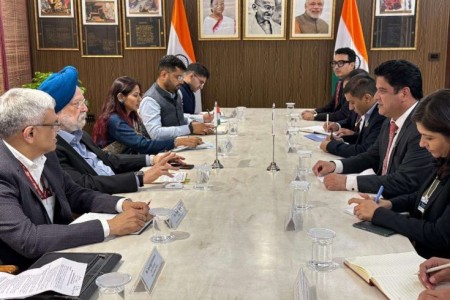 नेपाल–भारतबीच पेट्रोलियम पाइपलाइन र ग्यास परियोजनाबारे छलफल
