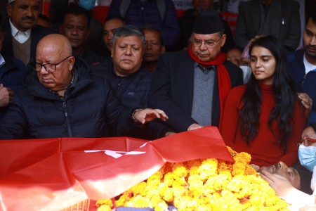 पोलिटब्युरो सदस्य सापकोटाको निधनपछि एकीकृत समाजवादी बैठक स्थगित