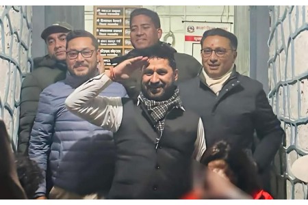 सहकारी ठगी प्रकरणः रवि लामिछाने आज पनि काठमाडौं अदालतमा उपस्थित हुँदै