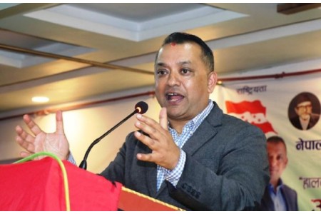 प्रधानमन्त्री प्रचण्डले राम्रो काम गर्न नसके बालुवाटारबाट खुमलटार पु¥याउछौँ : गगन थापा
