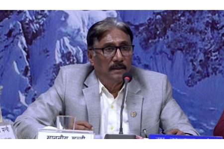वैदेशिक रोजगारी ऐन र श्रम ऐन चाँडै संशोधन गरिनेछ : श्रममन्त्री भण्डारी
