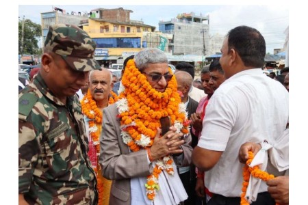प्रहरी समायोजनको प्रक्रिया अघि बढीसकेको छ : गृहमन्त्री लेखक