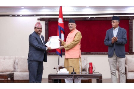 प्रधानमन्त्री ओलीलाई एमाले ललितपुरको ध्यानाकर्षण