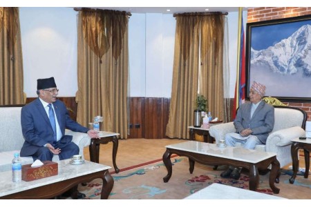 संसद्मा निरन्तर गतिरोध भइरहेका बेला प्रधानमन्त्री र राष्ट्रपतिबीच भेटवार्ता