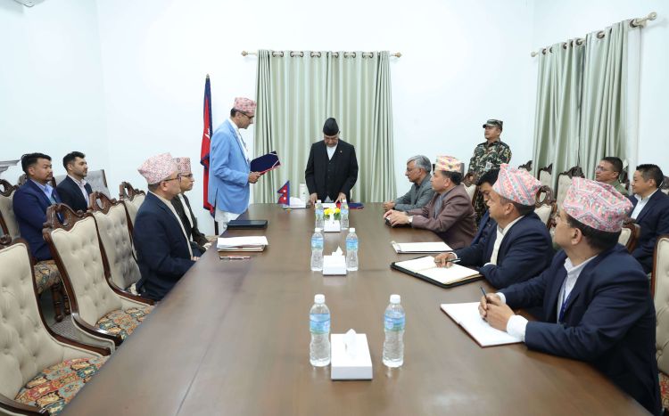 काठमाडौं विश्वविद्यालयका नवनियुक्त उपकुुलपतिले लिए सपथ