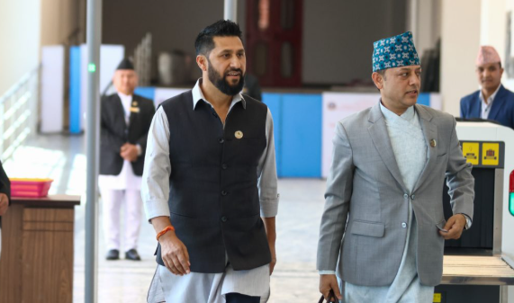 डिपी अर्यालले गरे सभामुखमा मनोनयन दर्ता