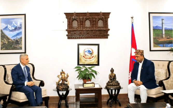 परराष्ट्रमन्त्री खनाल र अमेरिकी सहायक विदेशमन्त्री कपुरबिच भेटवार्ता