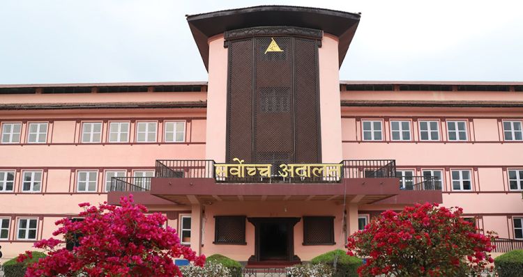 विशेष अदालतको आदेश बदरको माग गर्दै सर्वोच्च अदालत पुगे निर्देशक मुरारी भण्डारी