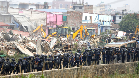 राजधानीका सुकुमबासी बस्तीमा आज पनि चलाइए डोजर