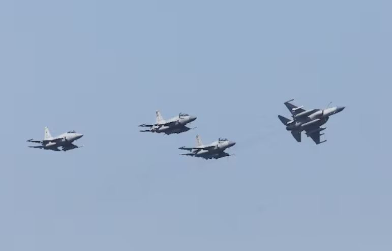 पाकिस्तानले पठायो  इरानबाट साउदीलाई जोगाउन लडाकु विमानको स्क्वाड्रन र हजारौं सैनिक