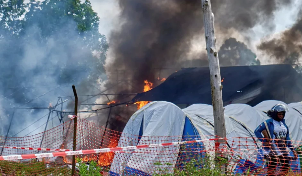 काङ्गोमा आक्रोशित भीडले जलाए अस्पतालका आइसोलेसन वार्ड, अन्धविश्वास र भ्रमको चपेटामा इबोला
