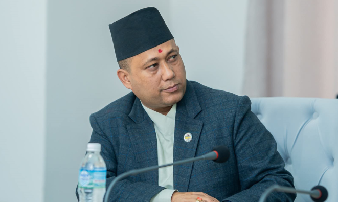 आज चीन भ्रमण जाँदै परराष्ट्रमन्त्री शिशिर खनाल
