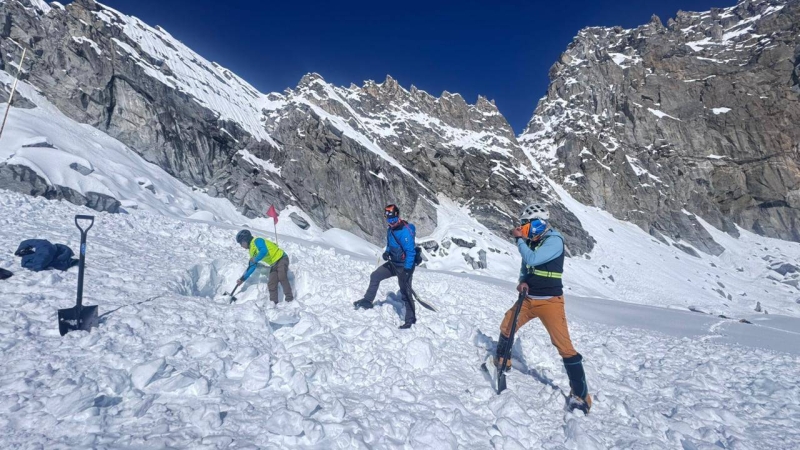 रहस्य र त्रासदीको अन्त्य: ९ महिनापछि यलुङ-रि हिमालमा भेटिए ५ बेपत्ता पर्वतारोहीका शव