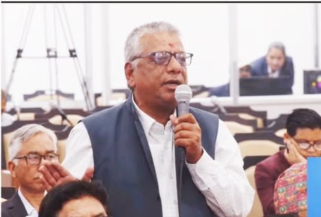 भरतबहादुर खड्का संसद् बैठकमै ढले