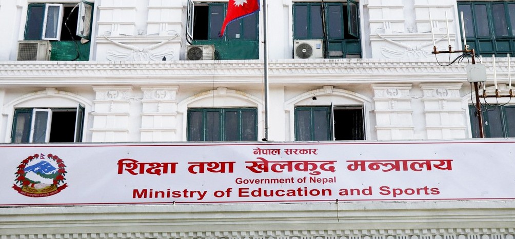 भोटेकोशी बाढीपीडित बालबालिकालाई छात्रवृत्ति