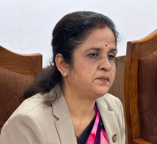 ग्यास अभावबीच उद्योगमन्त्री गौरीकुमारी यादवले दिइन् राजीनामा
