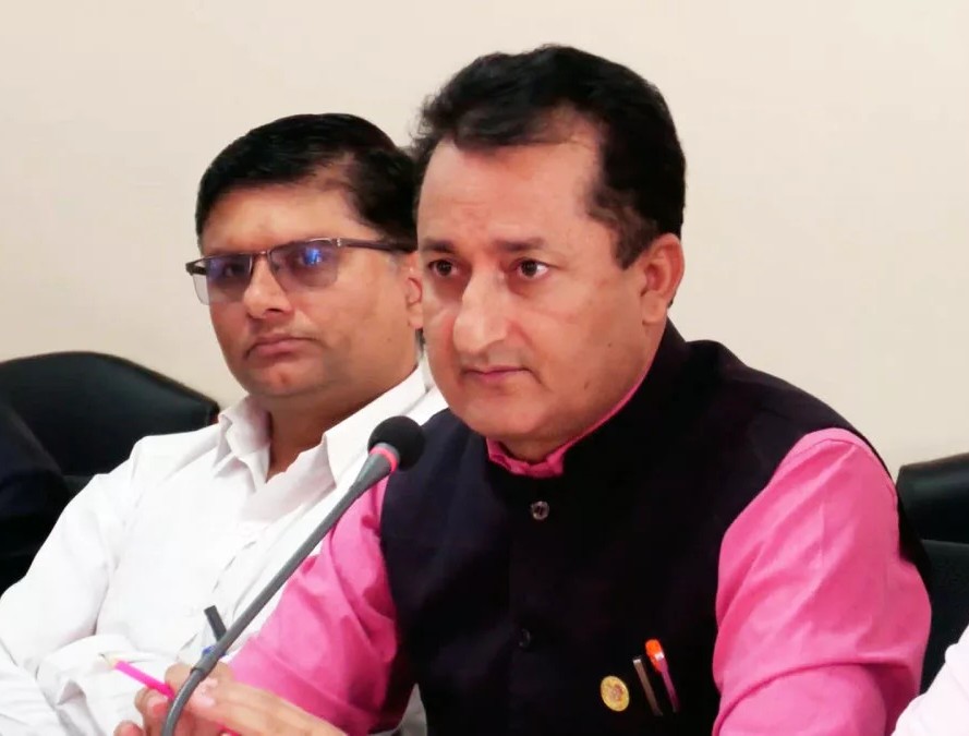 चाडपर्वमा यात्रुलाई राहत : पेट्रोलियमको मूल्य नबढेसम्म यातायात भाडा स्थिर