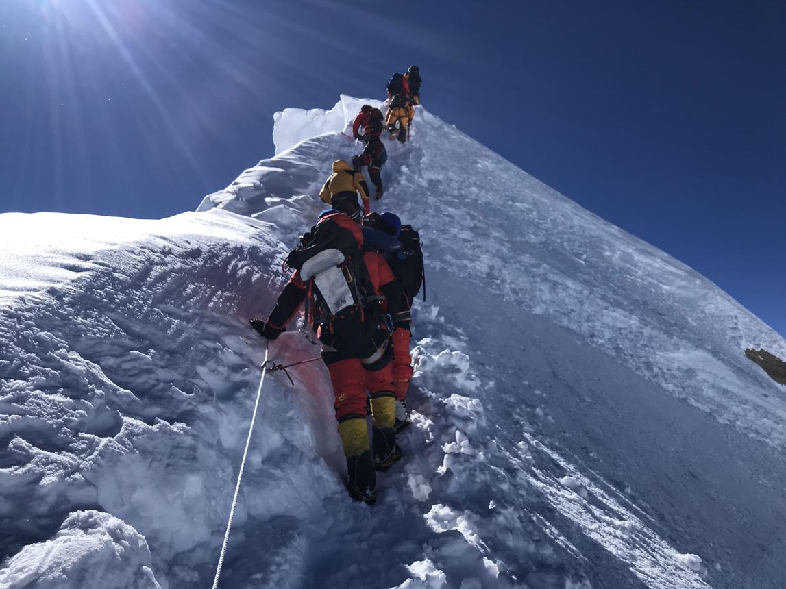 ६४८ आरोहीलाई शरद् ऋतुमा हिमाल आरोहण अनुमति, २० हिमालका लागि ६९ देशका पर्वतारोही