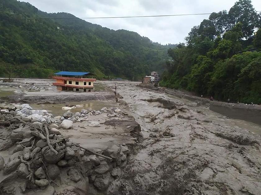 बाढी–पहिरोको जोखिम अझै पूर्ण रूपमा हटेको छैन, म्याग्दीमा ५५० परिवार प्रभावित