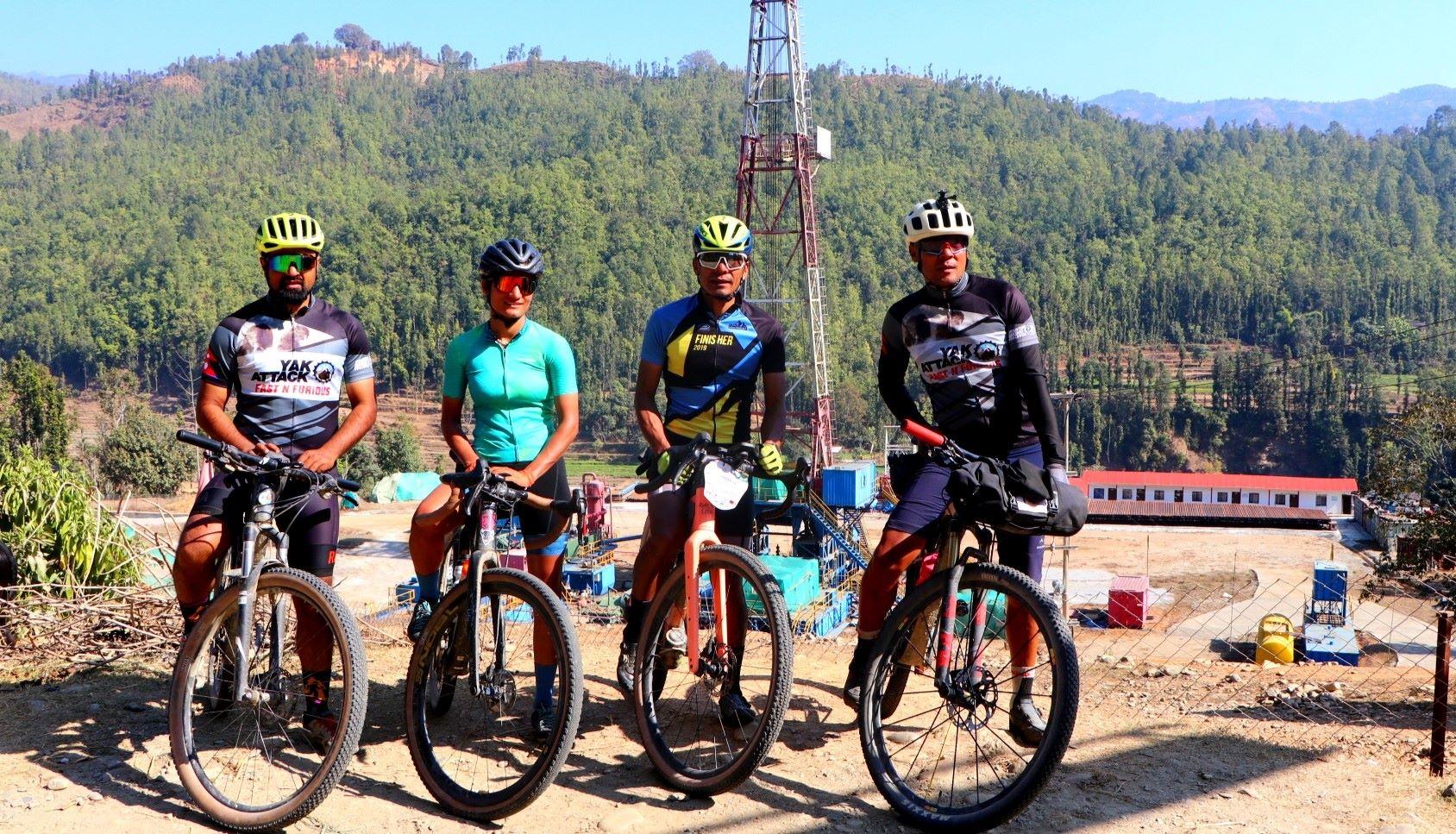 साइकलमा धरानका युवा, खेलकुददेखि पर्यटनसम्म बढ्दै आकर्षण