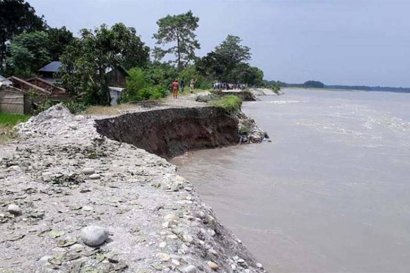 बाढीले चितवनमा नारायणी नदीको १.१५ किलोमिटर तटबन्ध क्षतिग्रस्त