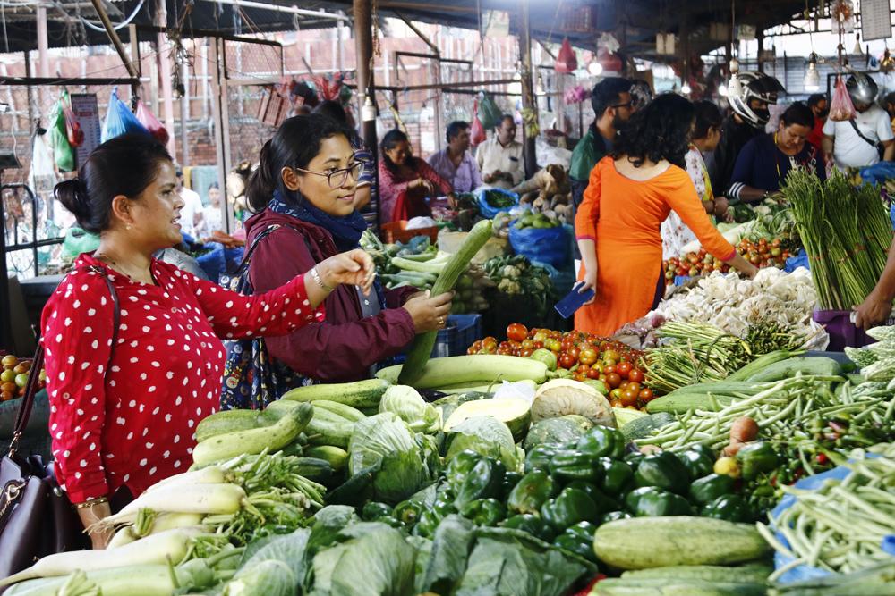 दशैंअघि खाद्यान्नको मूल्य बढ्दा उपभोक्ता मारमा