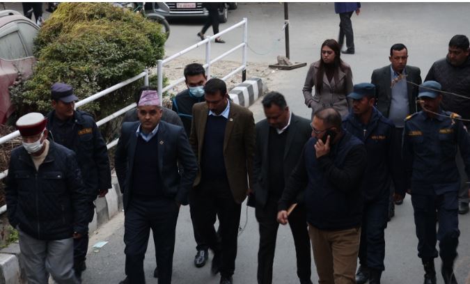 अरुण चौधरी र अजितमानसिंह थापालाई ग्राण्डी अस्पतालमा सारियो